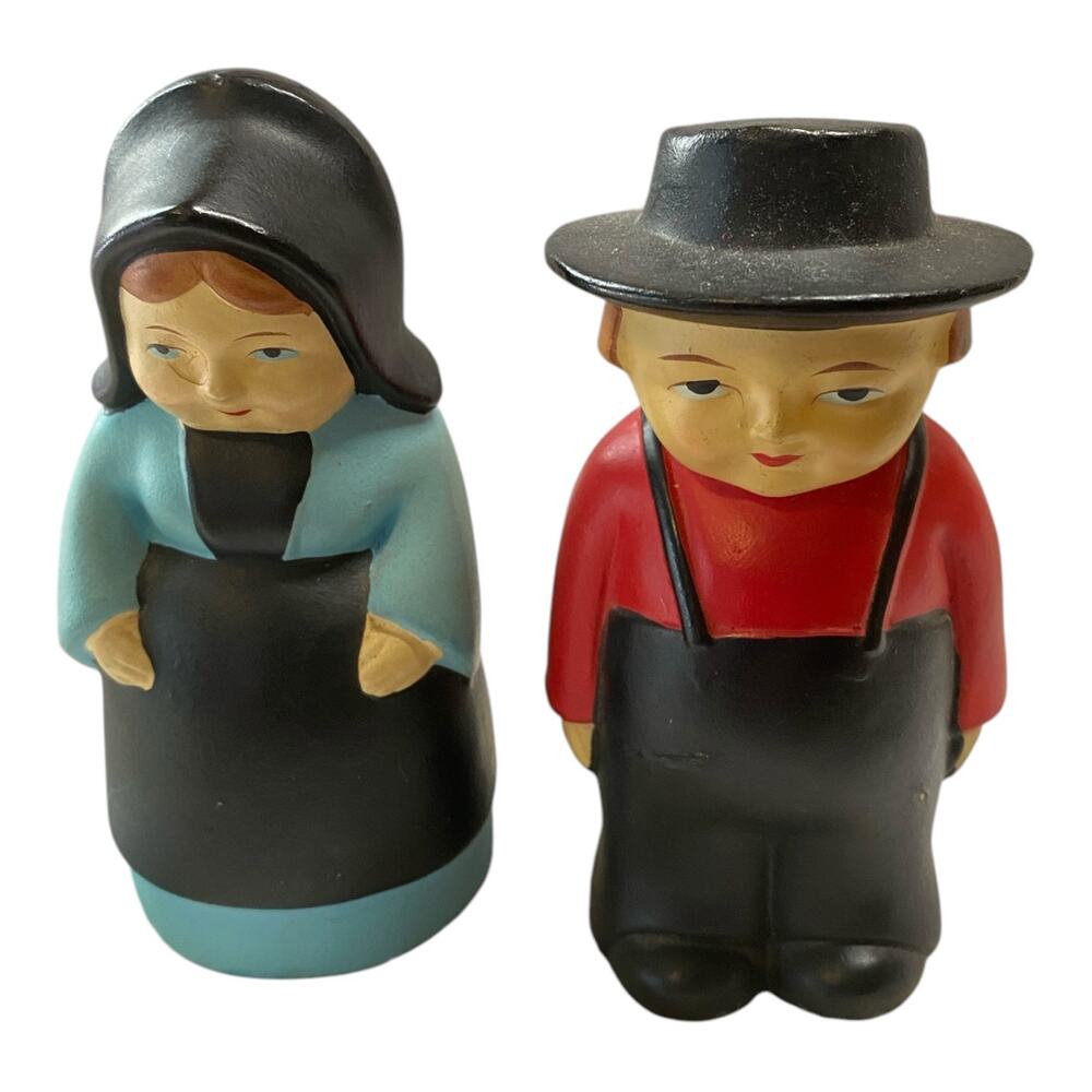 Vtg Hershey Park Amish Man & Woman Salt and Pepper Shakers PA Dutch Souvenir